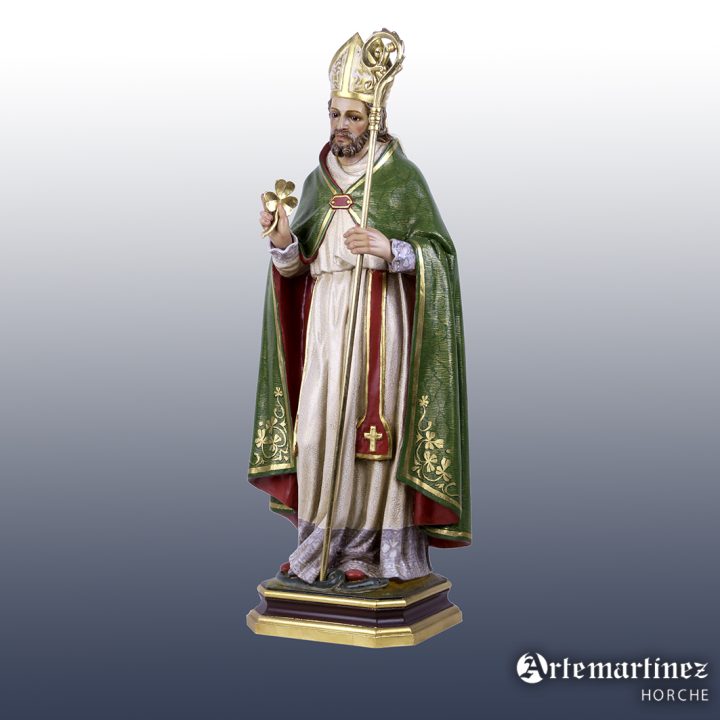 San Patricio (86 cm alto). Policromía estofada con cenefa